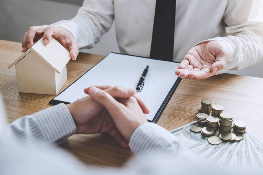 买年金险，高净值人士更喜欢不附加万能账户